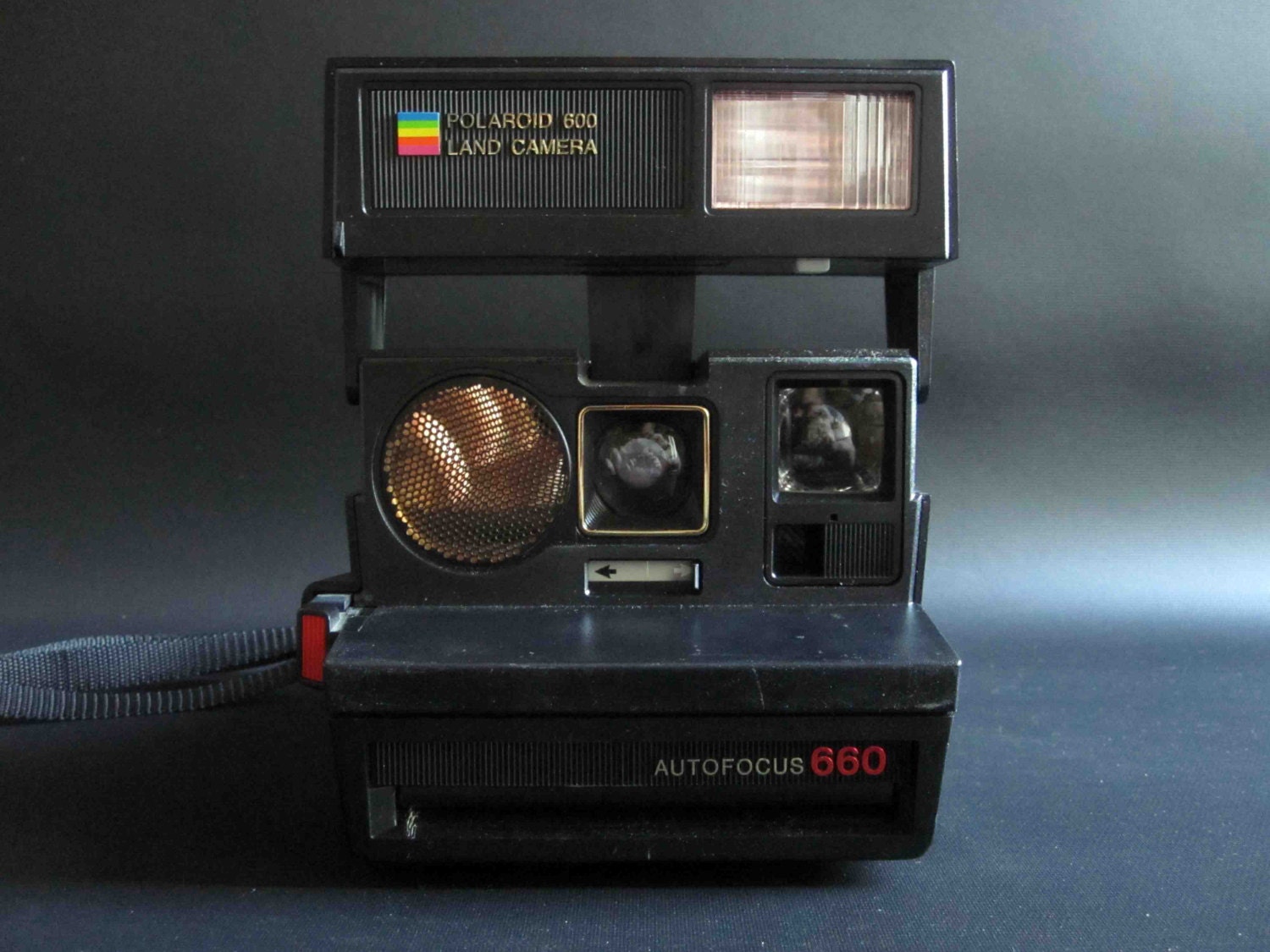Vintage Polaroid Autofocus Sun 660 Land Camera / Instant Film