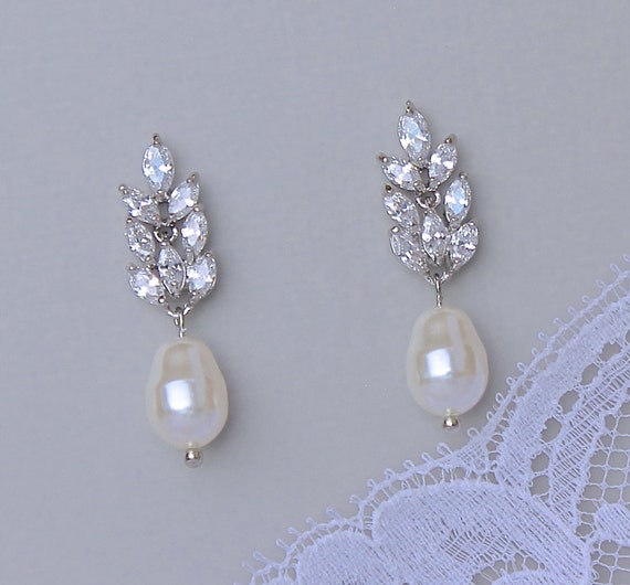Crystal and Pearl Drop Earrings Crystal Bridal by JamJewels1