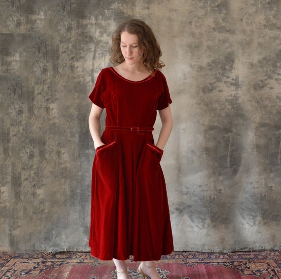 1950s Red Velvet Holiday Dress size M by Petrune on Etsy
