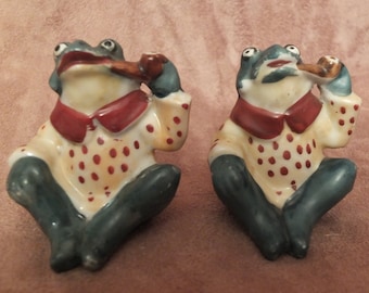 Vintage Pipe Smoking Frogs Salt and Pepper Shakers Set