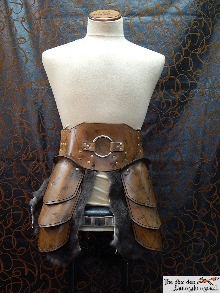 Gladiator luxury massive belt with tasset and combat damage.