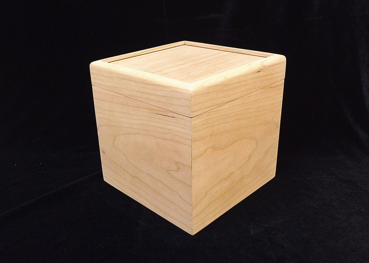 Unfinished Wood Box w/ Hinges-6 x 6 x 6-unfinished wood