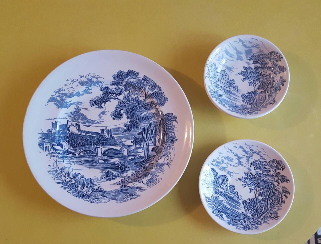 1960s Enoch Wedgwood Dishes Countryside Blue pattern 0-01242