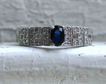 Pretty Vintage 18K White Gold Sapphire and Diamond Engagement Ring - 1.02ct