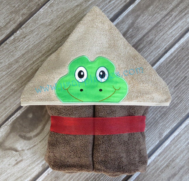 Frog Peeker Hooded Towel In the Hoop applique digital design
