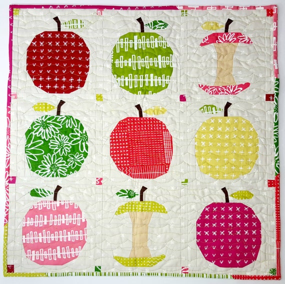 Download Apple a Day quilt pattern paper piecing block mini quilt