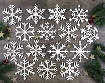 Set of 15x Christmas Wooden Snowflake Ornaments / Laser Cut Wood Decor / Christmas Gift
