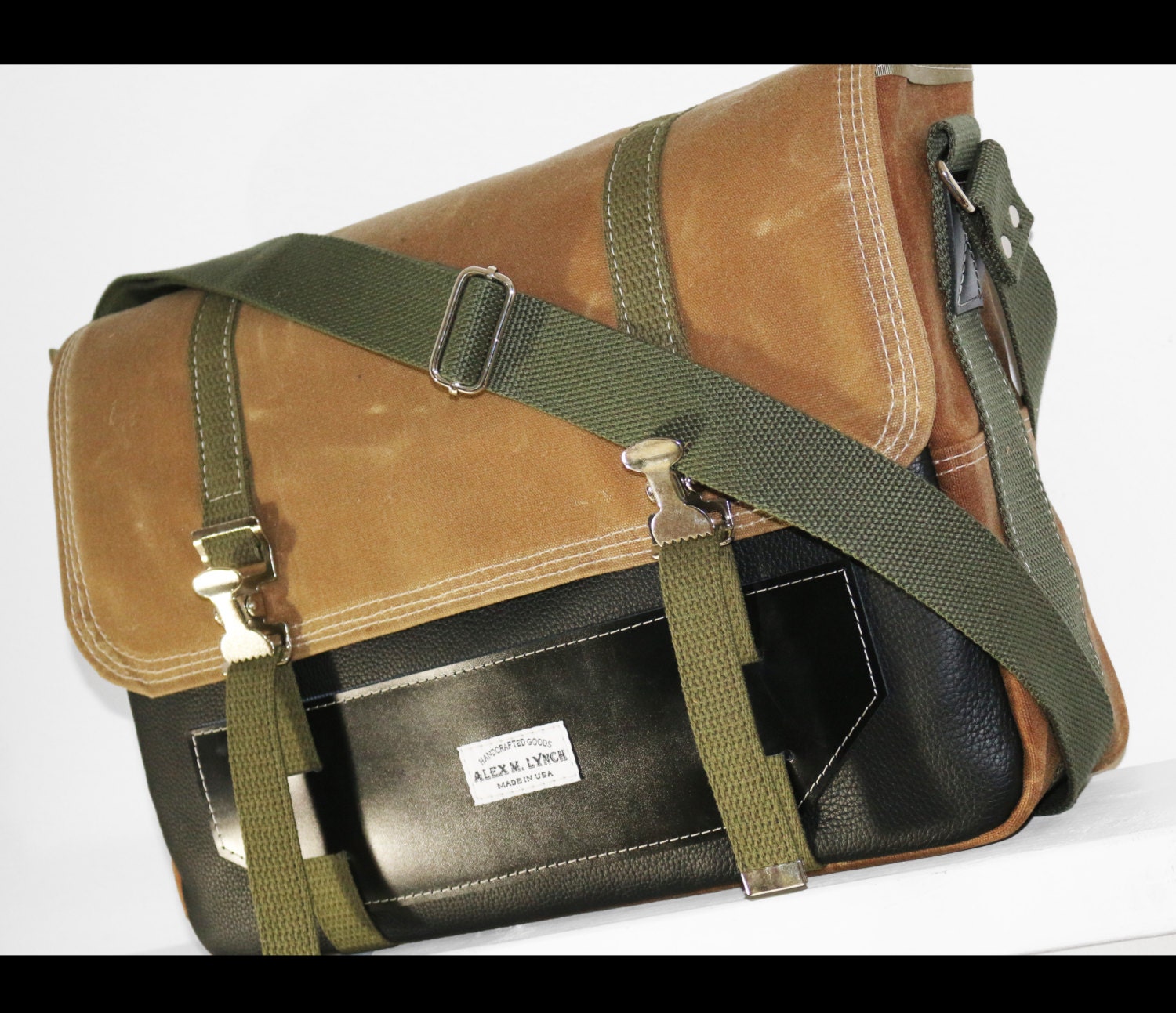 wax canvas messenger bag