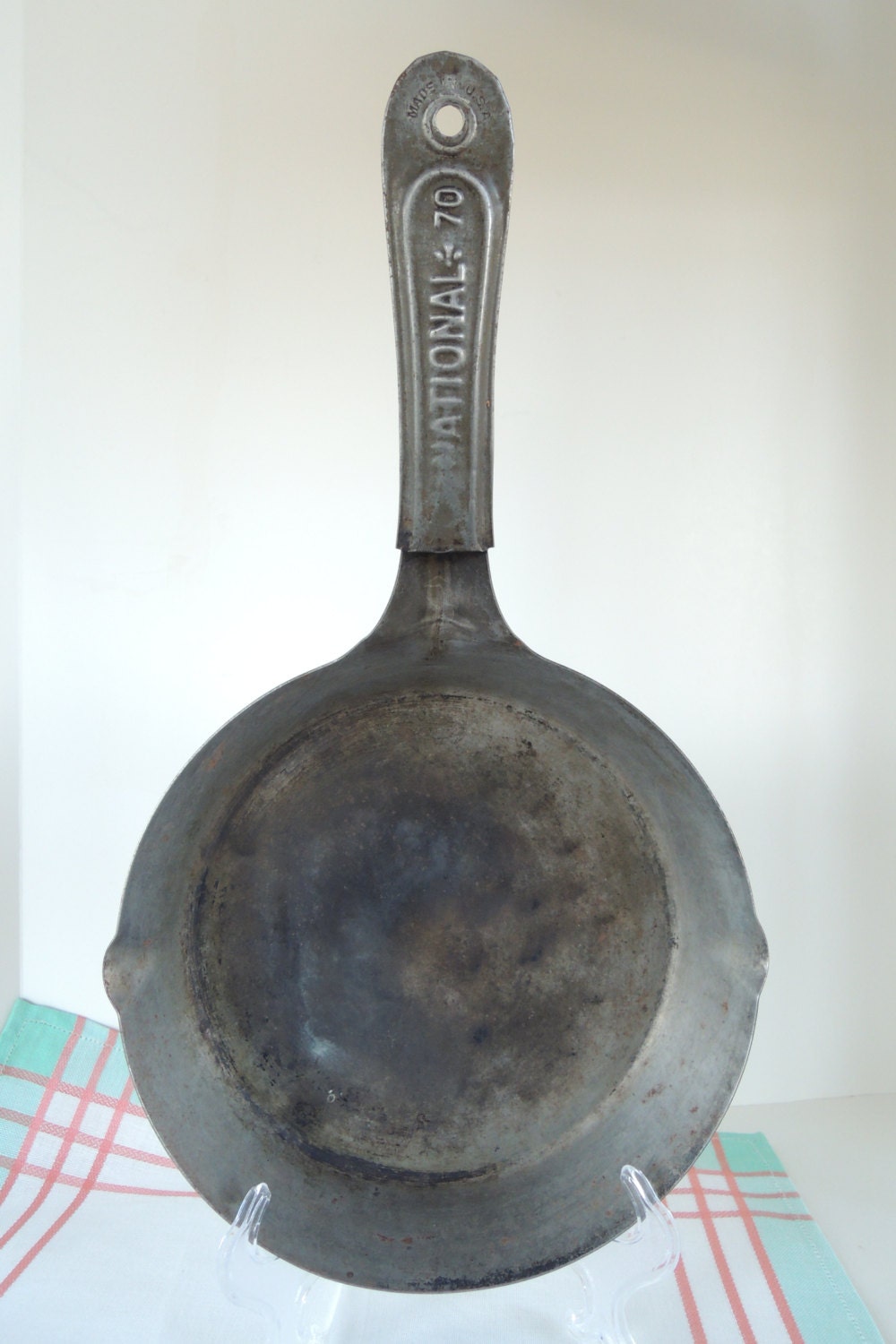 Cool handle skillet 9.25 Carbon steel National metal