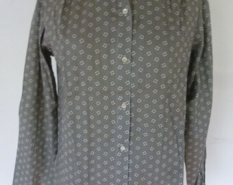 Vintage Blouse Mod Cotton Calico Shirt 70s Suit Blouse Gathered Back Gray Floral Union Label Dead Stock Made by Breckenridge Size M