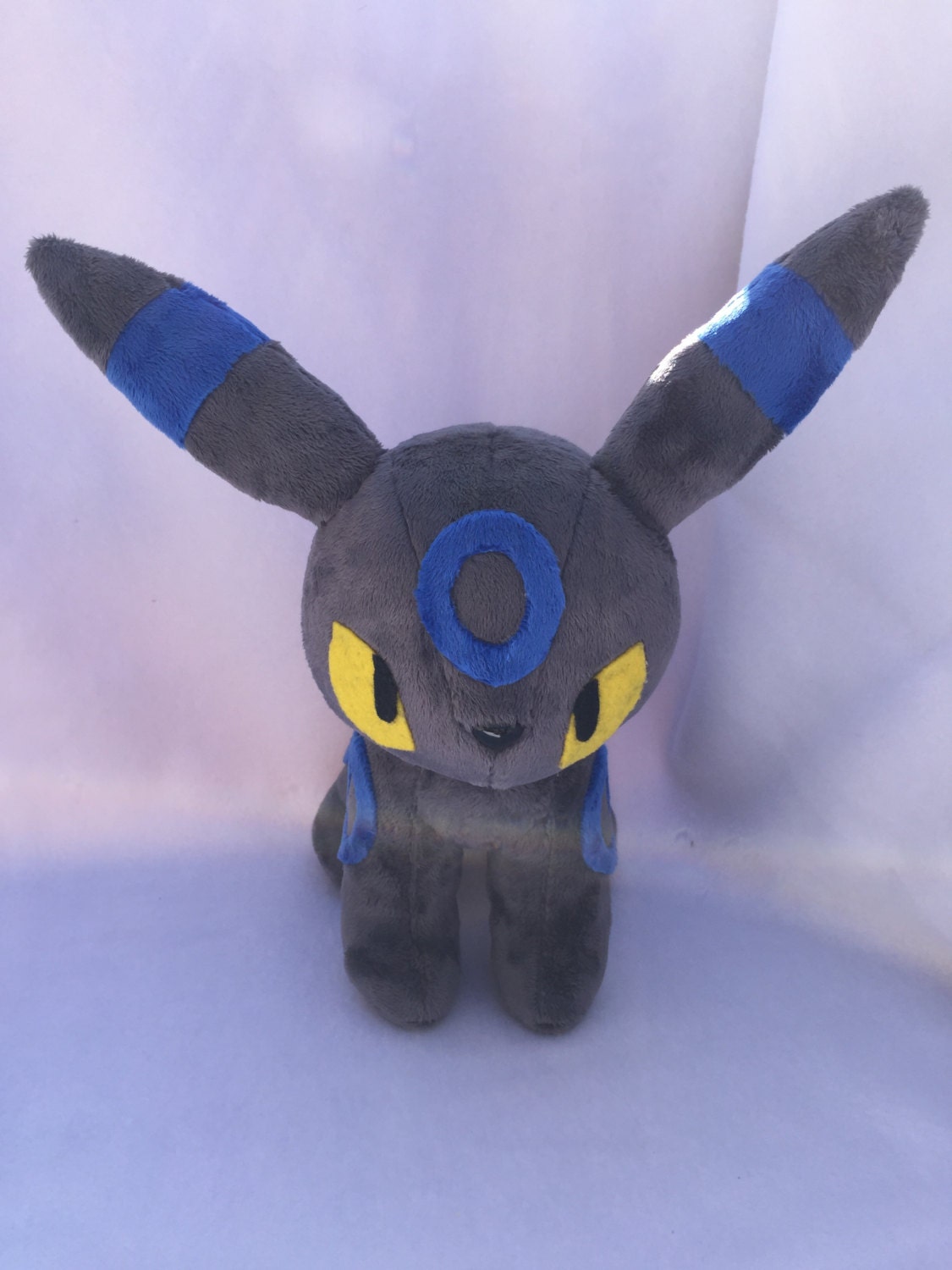 shiny umbreon toy