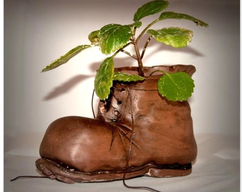 Boot shaped flowerpot (Wall-E inspired)