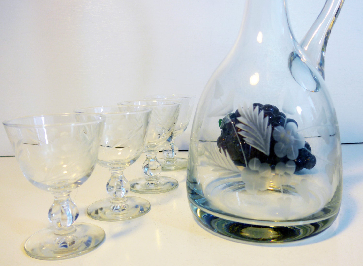 Vintage Etched Glass Decanter w/ 4 Etched Glasses Romania Mid Century