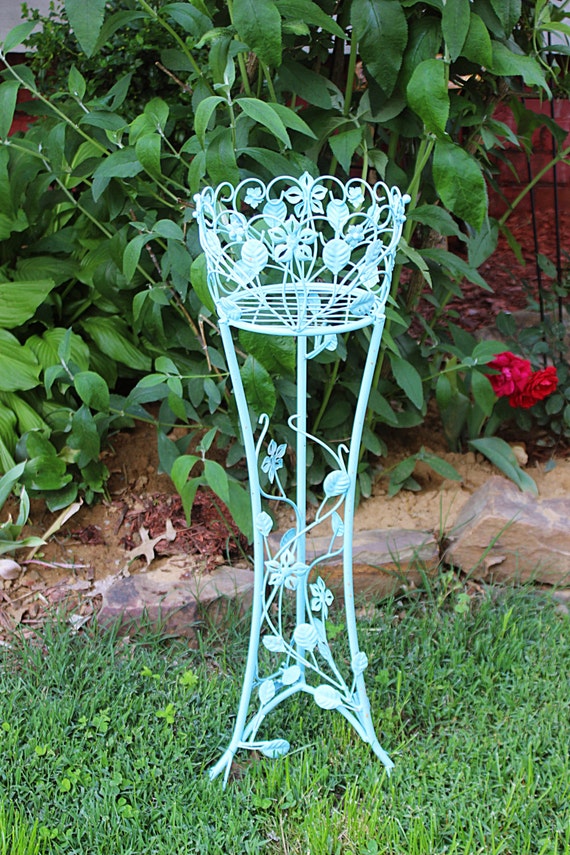 Vintage Solid Metal Flower Plant Stand Ornate by QUEENIESECLECTIC