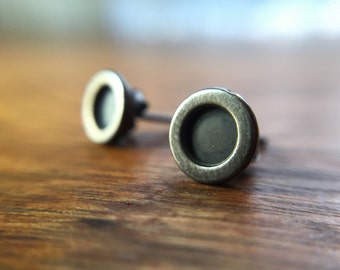 Bright Silver Circle Studs, Black Interior