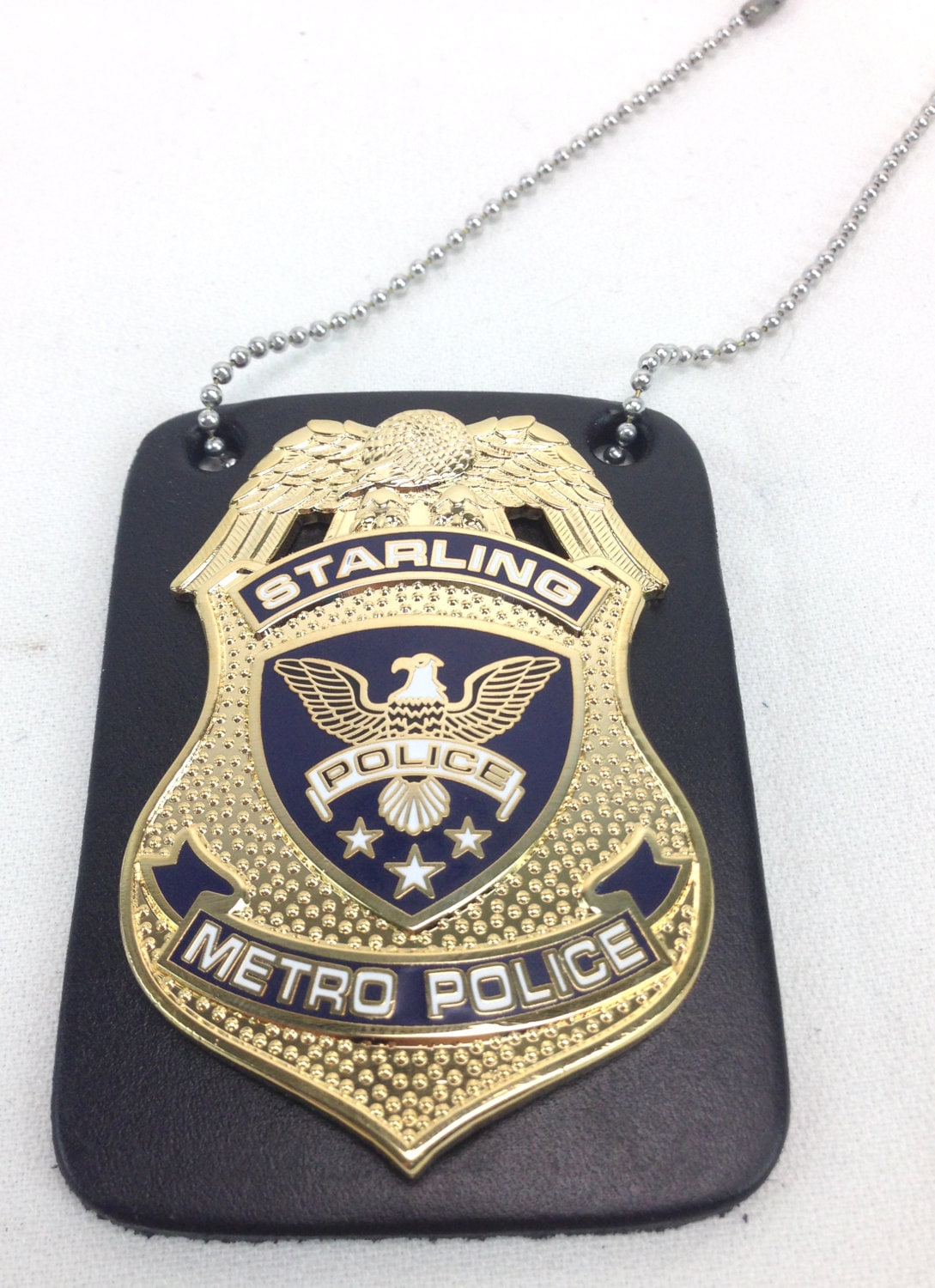 Arrow Starling Metro Police Badge Prop Replica With Chain
