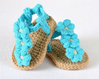 CROCHET PATTERN Baby Sandals with Little Puff Flowers