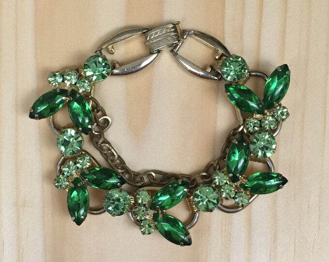 Storewide 25% Off SALE Vintage Juliana DeLizza & Elster Emerald Green Rhinestone Designer Link Bracelet Featuring Faceted Cabochon Leaf Desi