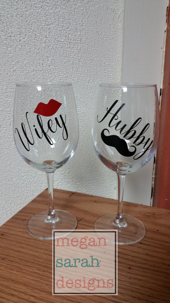 Hubby And Wifey White Wine Glass Set Engagement Wedding 8120