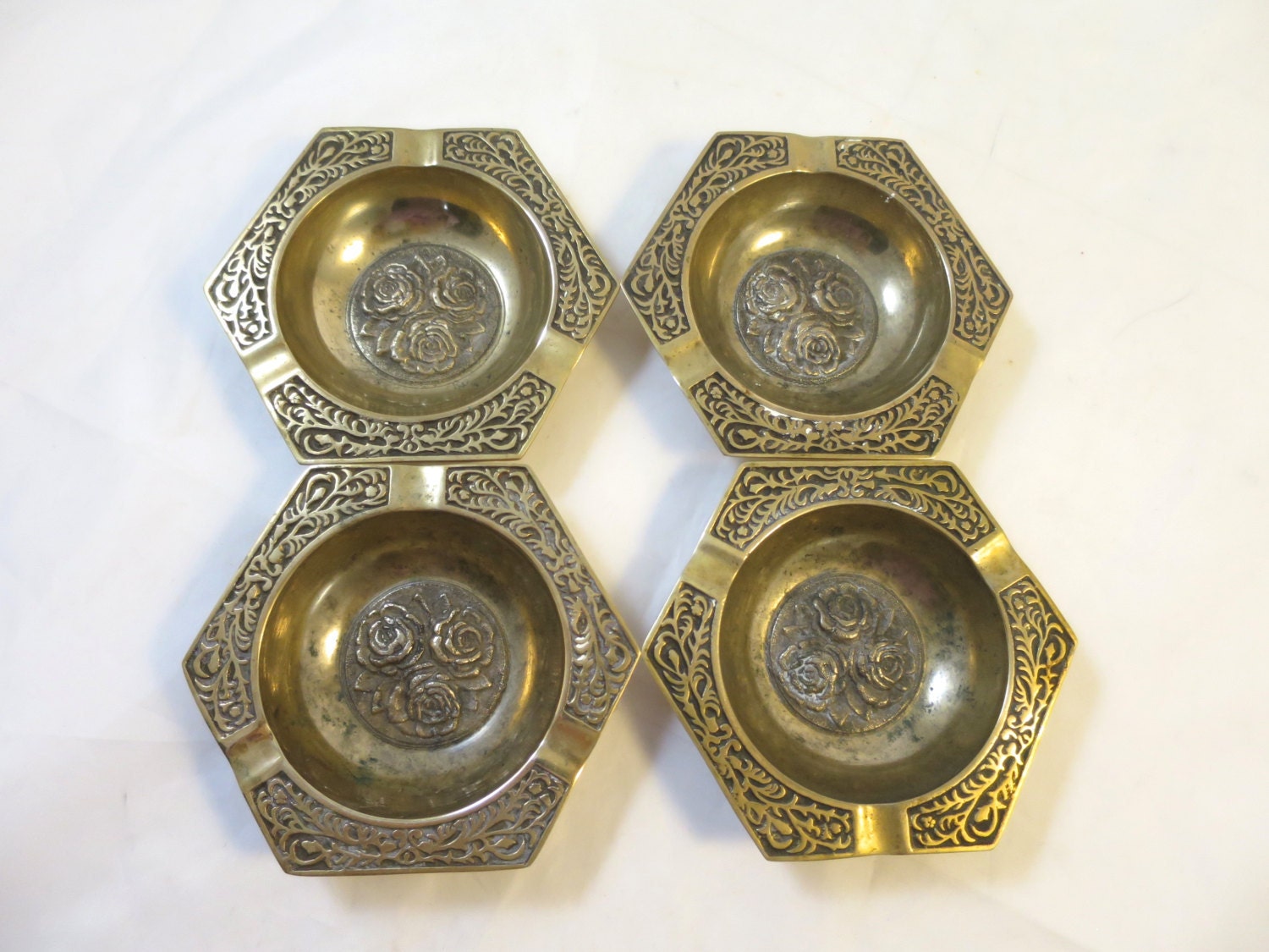 4 Vintage Brass Stacking Ashtrays 4 by BonniesVintageAttic on Etsy