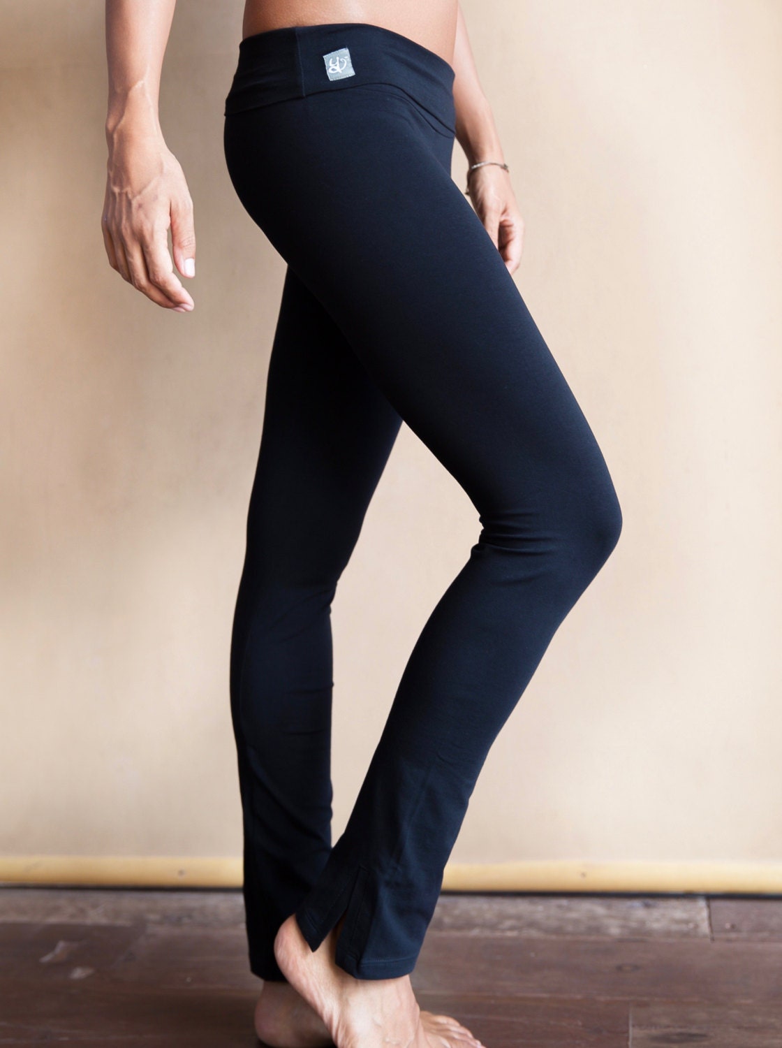 Womens Yoga Pants Ankle Length in Cotton Spandex