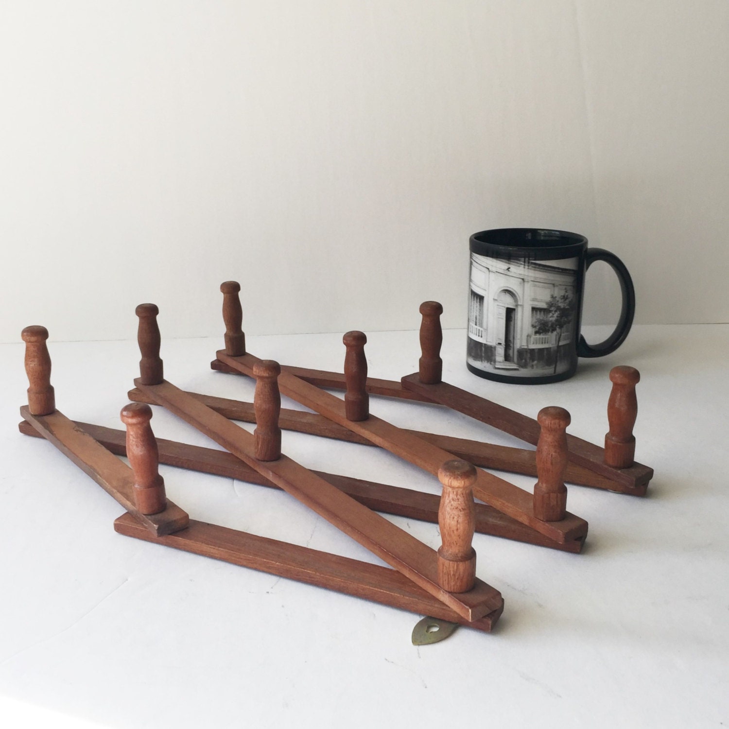 Vintage Expandable Wooden Peg Rack Accordion Hanging Rack