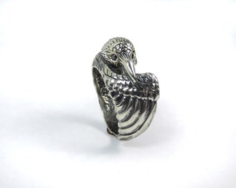 Raven Ring with Black Diamond Eyes - Totem Ring - Bird Ring in Sterling Silver - Animal Ring - Crow Ring - Pagan Ring - Woodland Jewelry