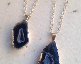 Gold Dipped Agate Slice Necklace: Natural Agate Necklace, Natural Gemstone, Black Agate Necklace, Black Agate,Geode, Gold Dipped Agate Slice