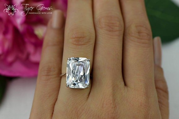 14 ct Celebrity Ring Emerald Radiant Cut Ring by TigerGemstones