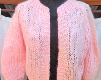 VINTAGE HAND KNITTED Mohair Sweater Size: Small SWTR044