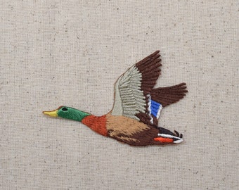 Mallard Drake - Duck - Flying Left - Iron on Applique - Embroidered Patch - WA102