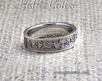 Om Mani Padme Hum, Rhodium Plated Silver Ring
