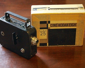 1930's Cine-Kodak 8mm Model 25 Movie Camera With Original Box / Works!