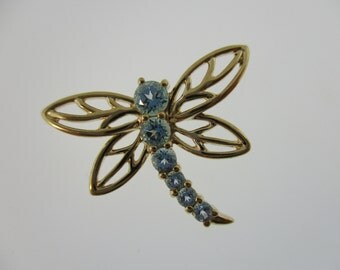 14K Yellow Gold Graduating Blue Zircon Dragonfly Pendant