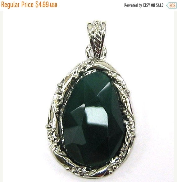 ON SALE 35mm green onyx agate silver plated flat teardrop pendant bead