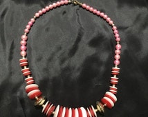 Popular items for flat pearl necklace on Etsy