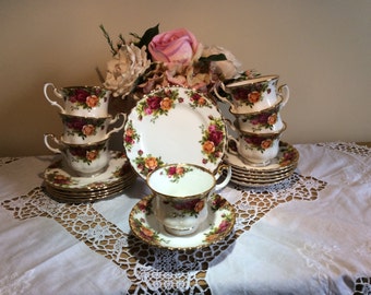Royal Albert Old Country Roses 1st Quality Cup, Saucers & Side Plate Trios x1 of each