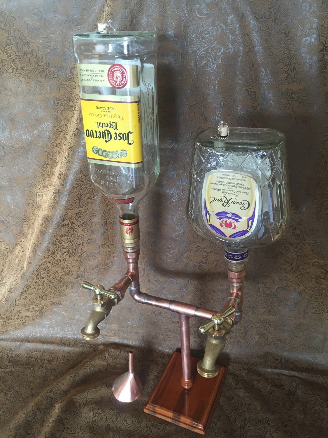 The Double Whiskey/Liquor Dispenser With Bottles