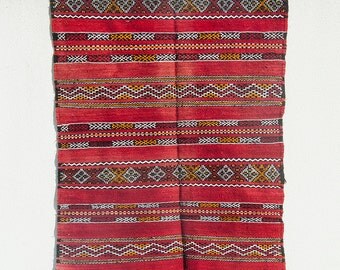 Vintage Moroccan Kilim rug - Large (red)