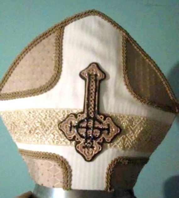 papa emeritus 3 hat