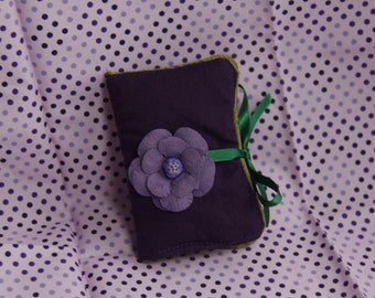 Items similar to Leaf Pattern needle book, needle case on Etsy