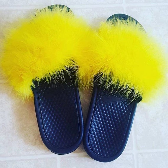 nike fuzzy sandals