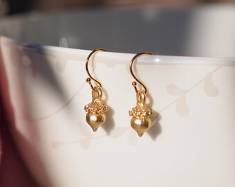 Matte Gold Acorn Earrings / Dainty Earrings / Woodland Nature Inspired