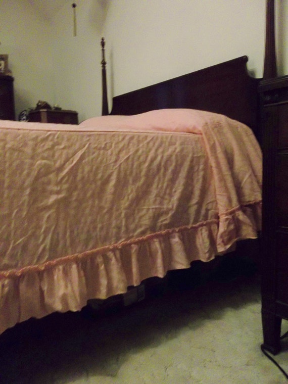 Vintage Pink Ruffled Bedspread Twin Size Bed Bedding Pink
