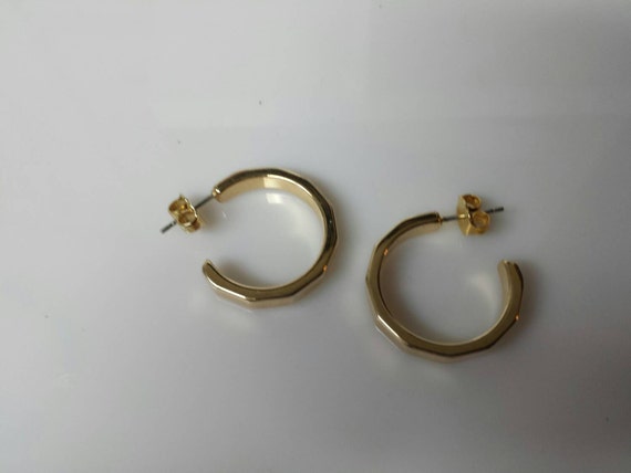 Avon Style Point Hoops Pierced earrings Mint by LucyLucyLemon