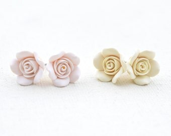 1 pair of Ivory Rose Stud Earrings, White Rose Post Earrings, Flower Stud earrings, Flower Earrings, bridal Earrings, bridesmaid Earrings.