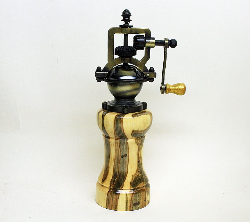 Pepper Mill Peppermill Pepper Grinder Antique Style Crank