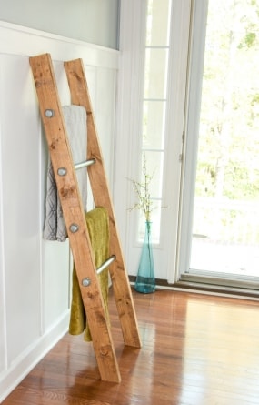 Wooden Ladder with Industrial Pipe - Blanket Ladder - Industrial Furniture - Quilt Rack - Reclaimed Wood Furniture - Housewarming Gift