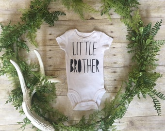 Little Brother Newborn Outfit // Little Brother Baby Shirt // Newborn Boy Gift // Little Brother Coming Home Outfit // Little Bro Onesie