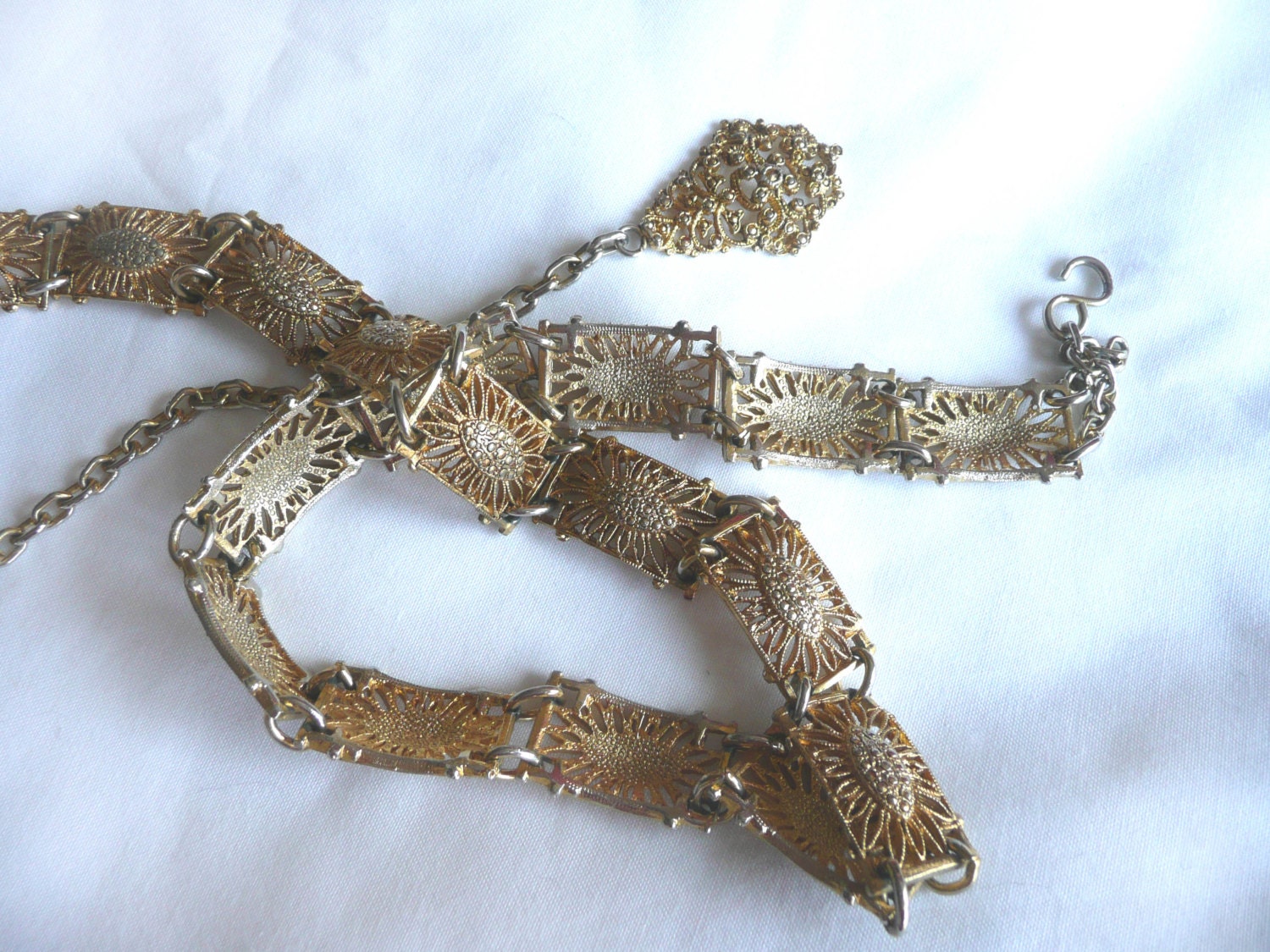 Vintage chain belt 1960s chain belt gold metal chain belt